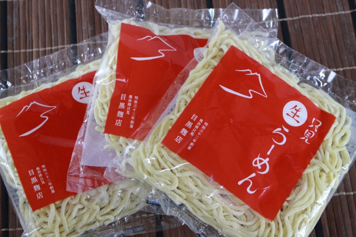 只見生らーめんは“超多加水麺”でもちもち感バツグン！