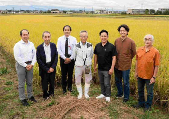 美味しいご飯を追求する米穀店が集結黄金色に輝く福島米の産地を視察