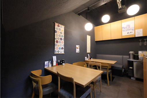 カウンターを含め全12席なので、利用には予約が必須だ。